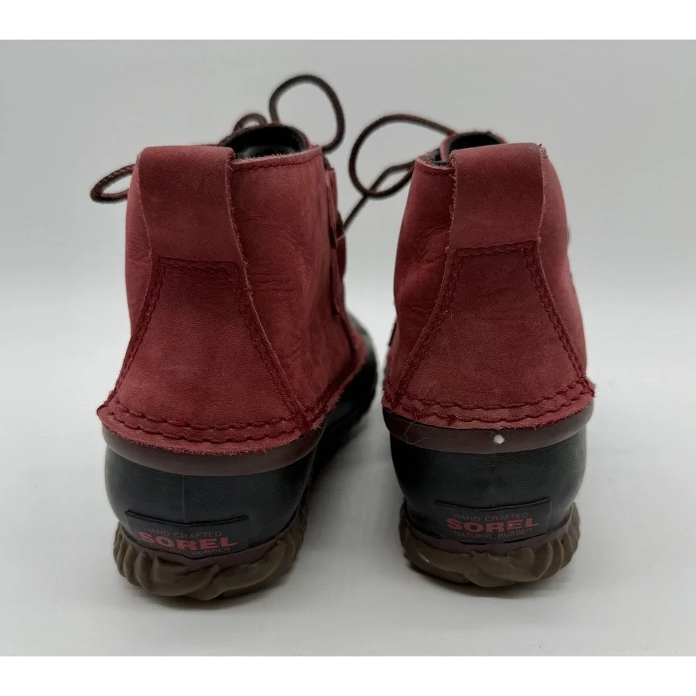 Sorel Boots‎ Women's Sz 6 Red Nubuck Leather Waterproof Ankle Out N About